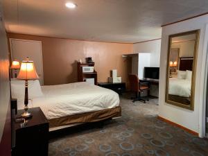 Ventura Grand Inn,,2.5 star