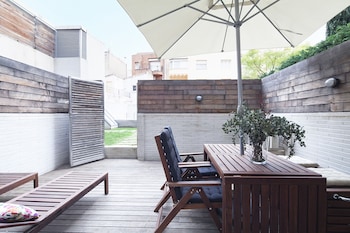 msb pool with terrace