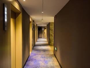 echarm hotel kunming colorful yunnan chunrong street metro station