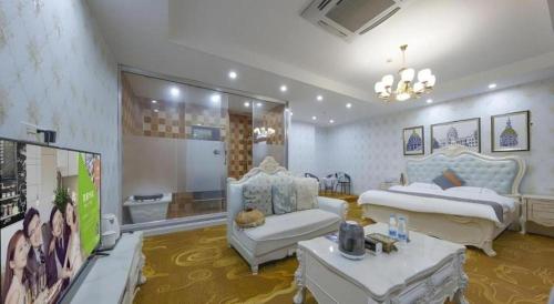 Shell Taixing City Huangqiao Town Dinghui Road Hot,,2 star