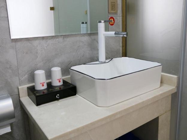 shell hubei xianning tongshan bus station hotel