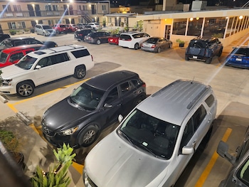 portofino inn burbank