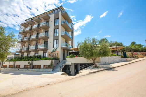 hotel olive ksamil