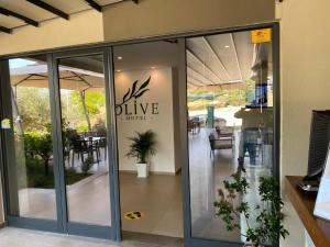 hotel olive ksamil