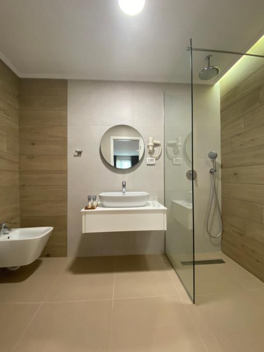 hotel olive ksamil
