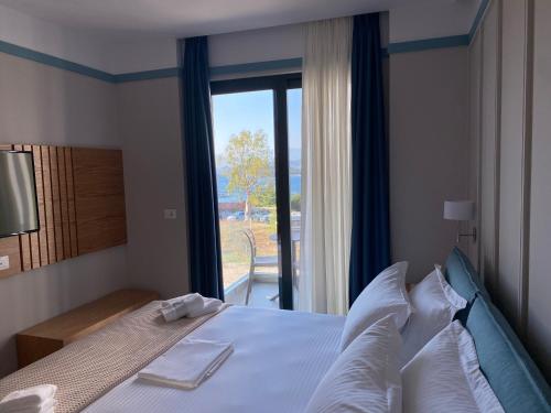 hotel olive ksamil