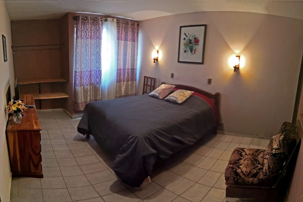 casa discreta cochabamba