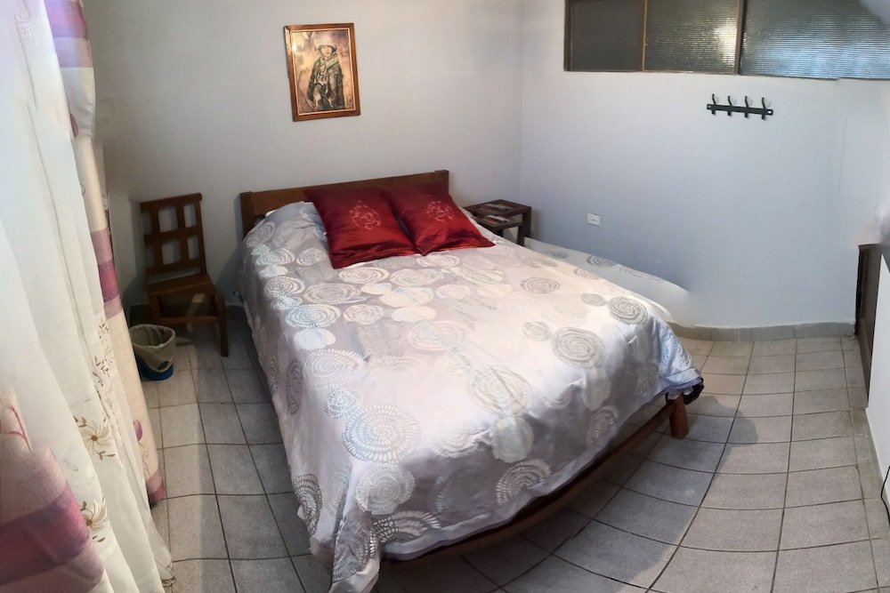 casa discreta cochabamba