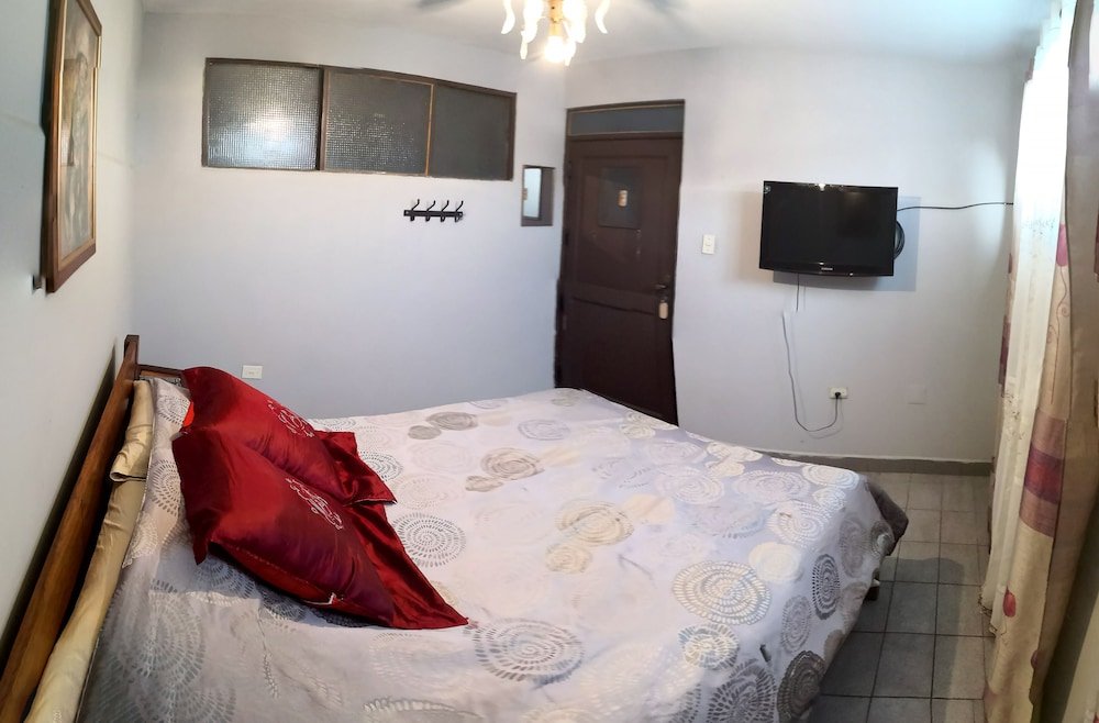 casa discreta cochabamba