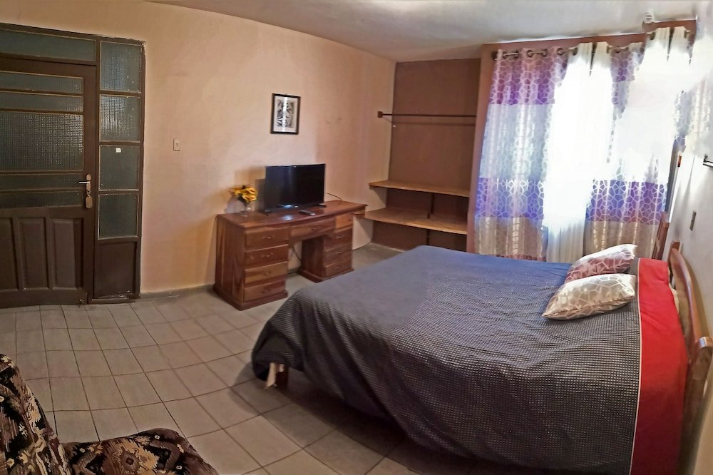 casa discreta cochabamba