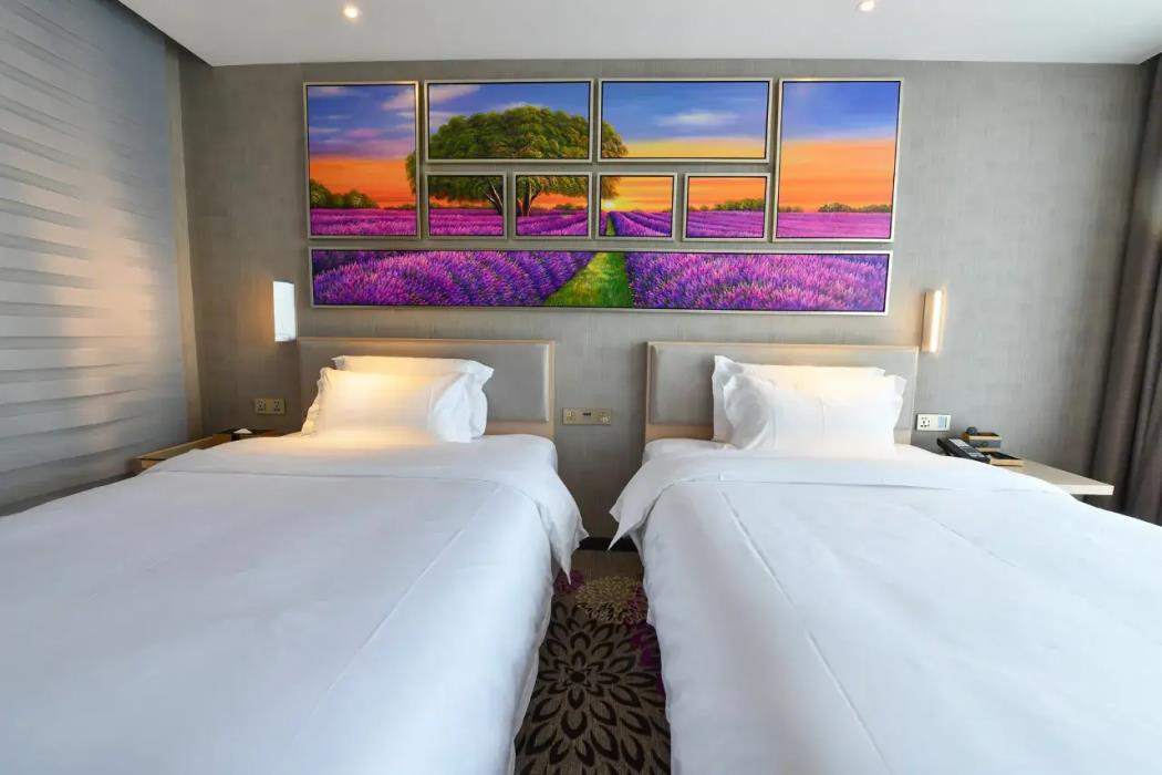 lavande hotel huizhou high speed railway south station wanlian square