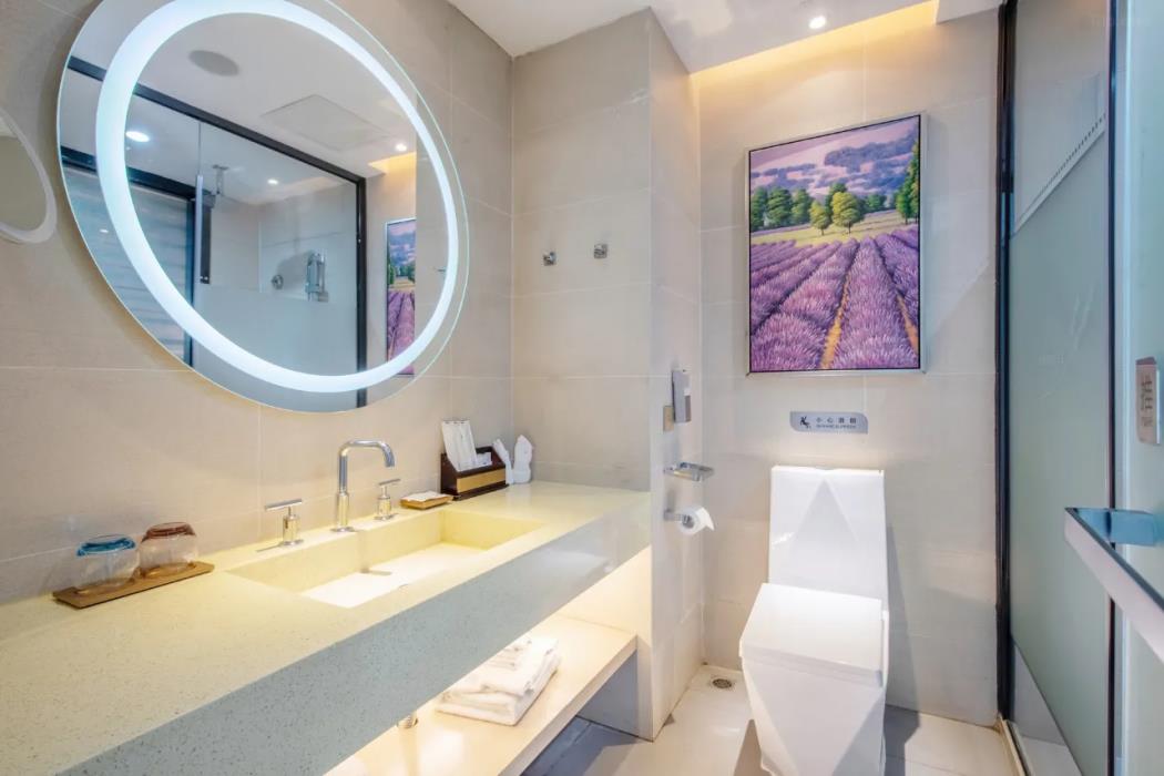 lavande hotel huizhou high speed railway south station wanlian square