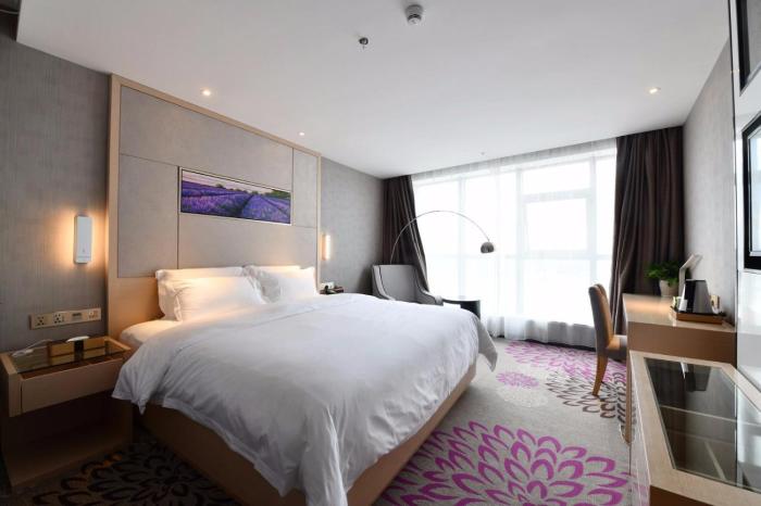 lavande hotel huizhou high speed railway south station wanlian square
