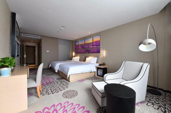 lavande hotel huizhou high speed railway south station wanlian square