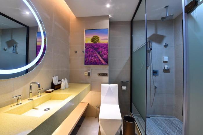 lavande hotel huizhou high speed railway south station wanlian square