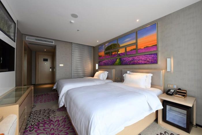 lavande hotel huizhou high speed railway south station wanlian square