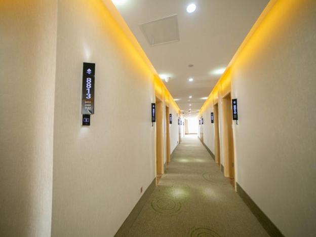 greentree inn yiyang north bus station