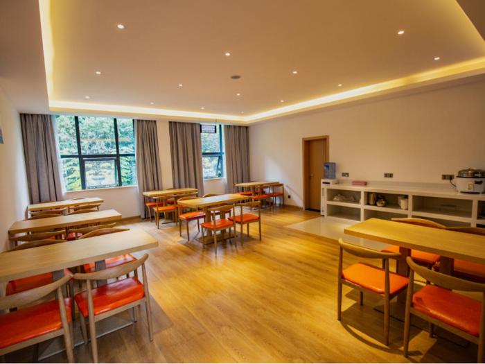 7 days premium zhaotong zhenxiong branch