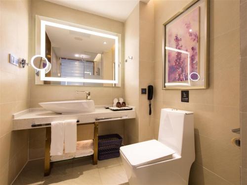 lavande hotel qijiang high speed railway station