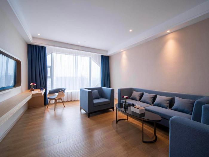 kyriad marvelous hotel heyuan jianji wanda plaza