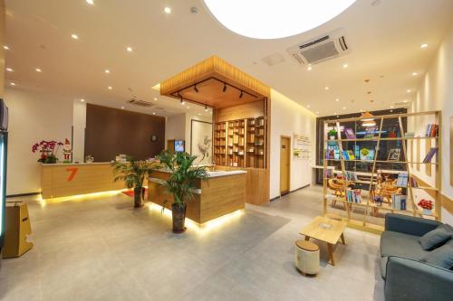 7days premium chengdu east railway station subway station branch