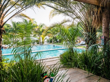 coconut paradise beach hotel