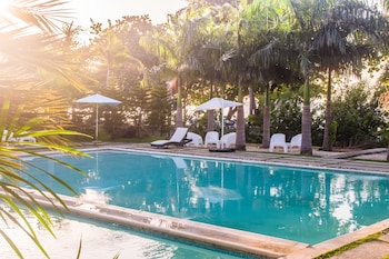 coconut paradise beach hotel