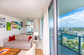 hresort and residences at hollywood beach