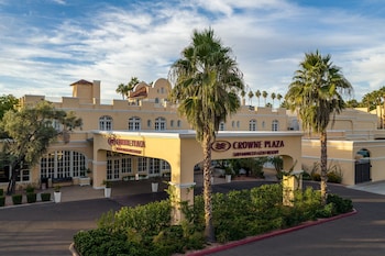 Crowne Plaza Phoenix - Chandler Golf Resort By Ihg,Phoenix>>Chandler,4 star