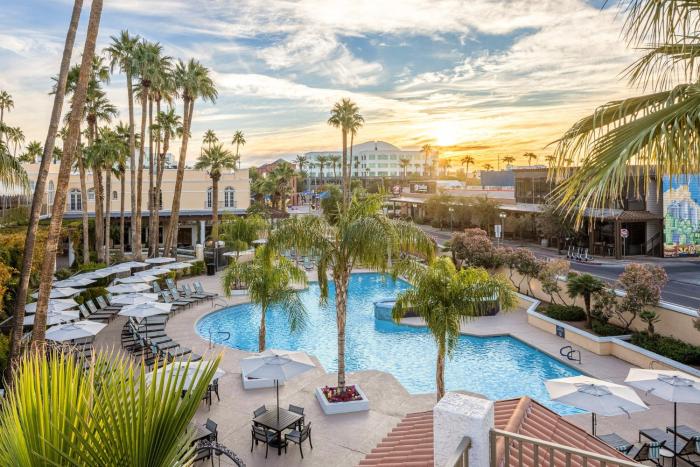 crowne plaza phoenix chandler golf resort by ihg