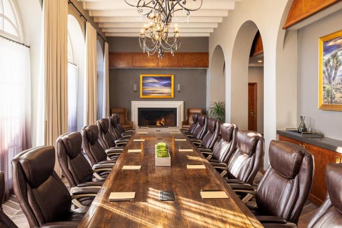 crowne plaza phoenix chandler golf resort by ihg