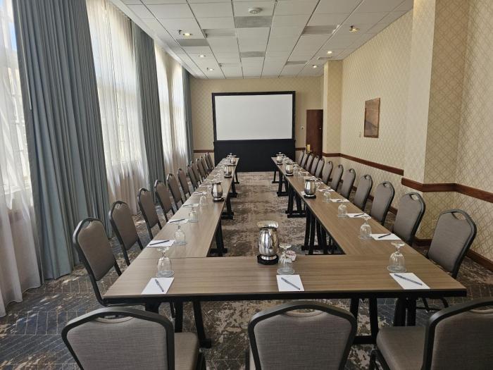 crowne plaza phoenix chandler golf resort by ihg