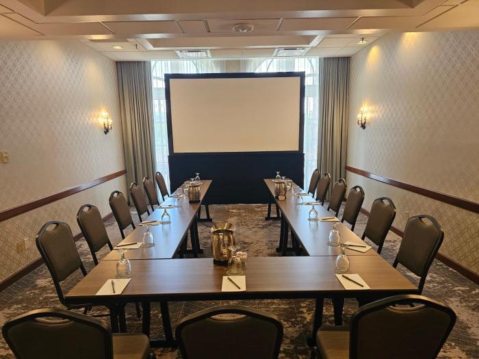 crowne plaza phoenix chandler golf resort by ihg