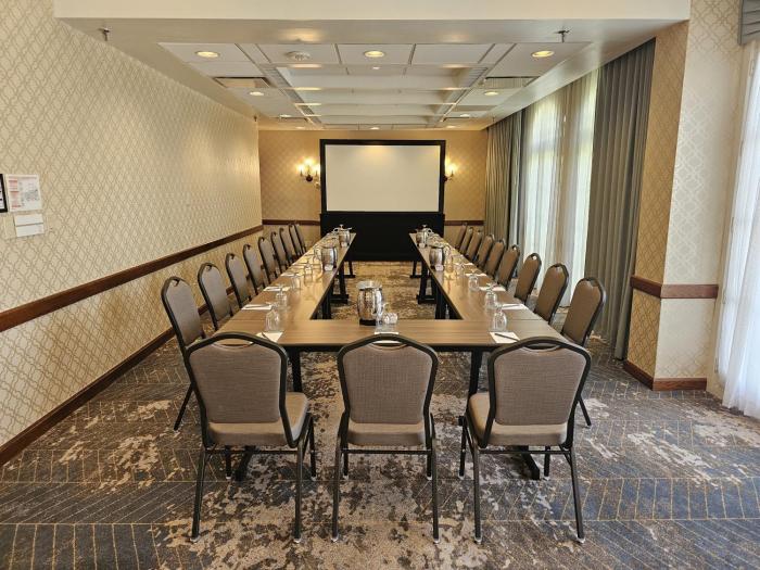 crowne plaza phoenix chandler golf resort by ihg