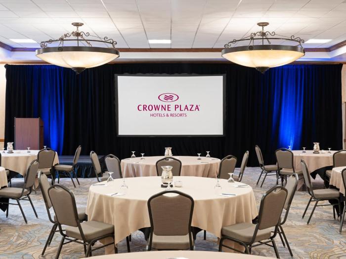 crowne plaza phoenix chandler golf resort by ihg