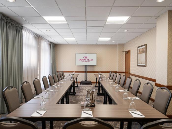 crowne plaza phoenix chandler golf resort by ihg