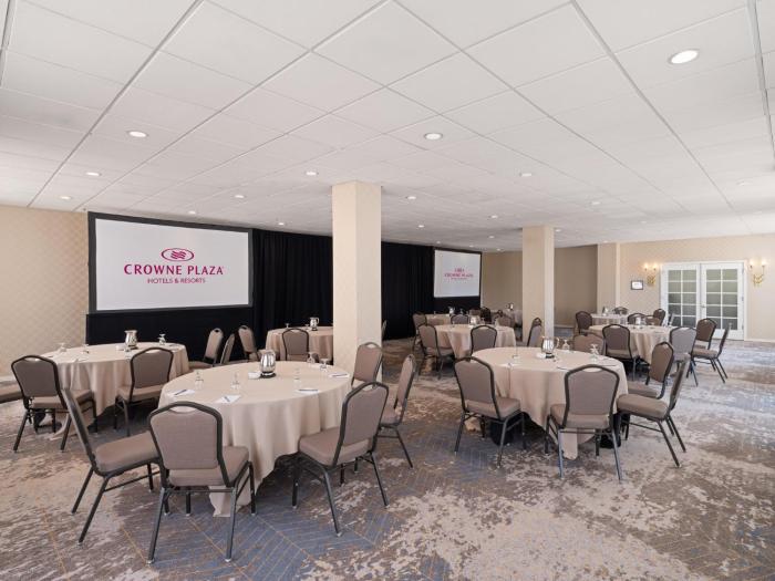 crowne plaza phoenix chandler golf resort by ihg