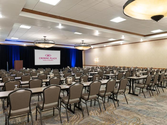 crowne plaza phoenix chandler golf resort by ihg