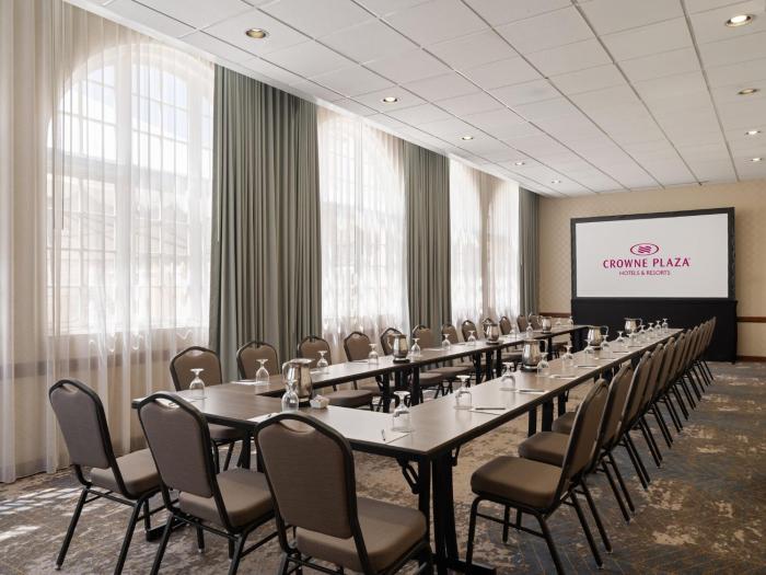 crowne plaza phoenix chandler golf resort by ihg