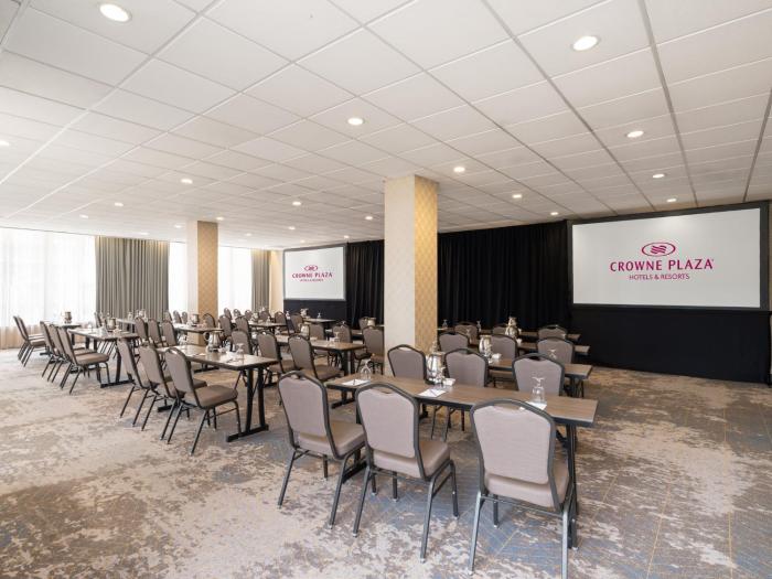 crowne plaza phoenix chandler golf resort by ihg