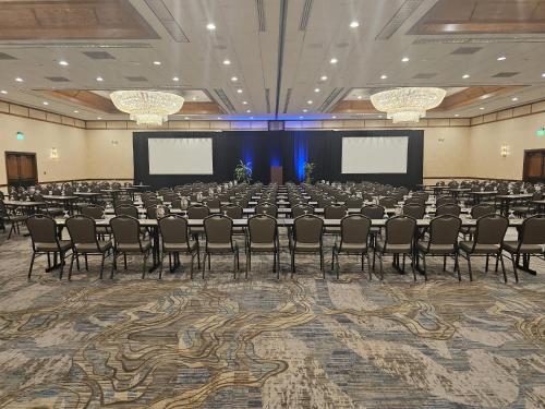 crowne plaza phoenix chandler golf resort by ihg