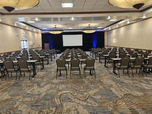 crowne plaza phoenix chandler golf resort by ihg