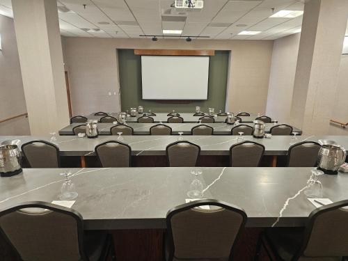 crowne plaza phoenix chandler golf resort by ihg