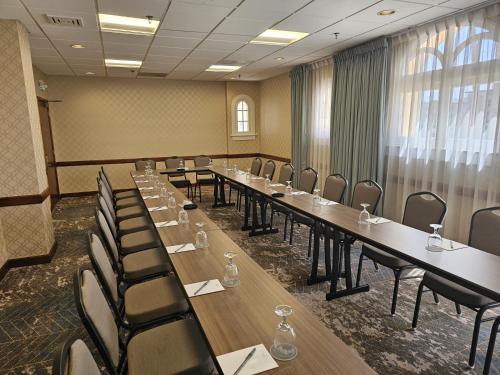crowne plaza phoenix chandler golf resort by ihg