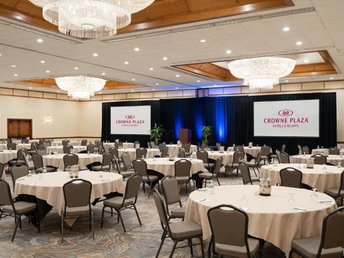 crowne plaza phoenix chandler golf resort by ihg