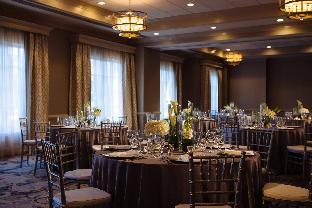 the lindy renaissance charleston hotel
