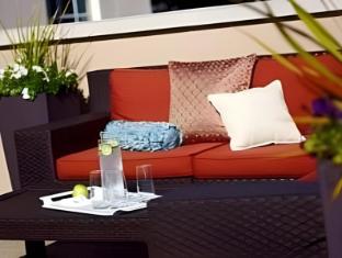the lindy renaissance charleston hotel