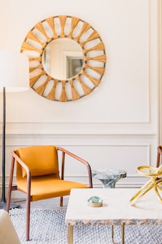 the lindy renaissance charleston hotel