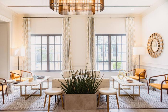 the lindy renaissance charleston hotel