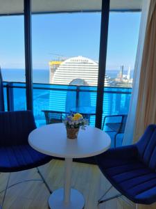 holiday express orbi city